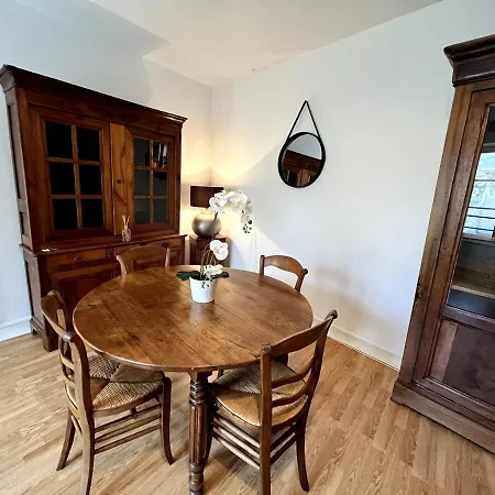 Delorme 2pers Tv & Wifi דירה