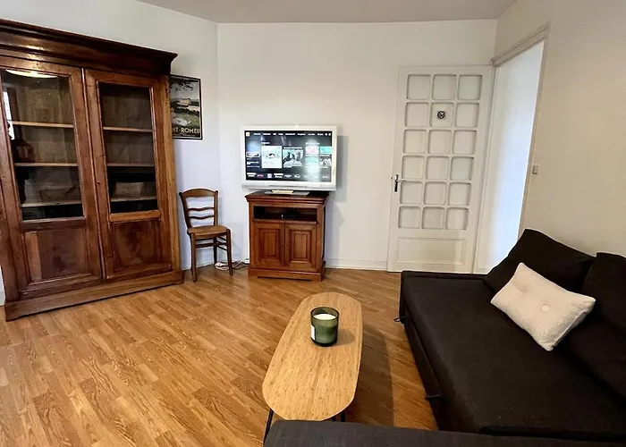 Delorme 2pers Tv & Wifi דירה *